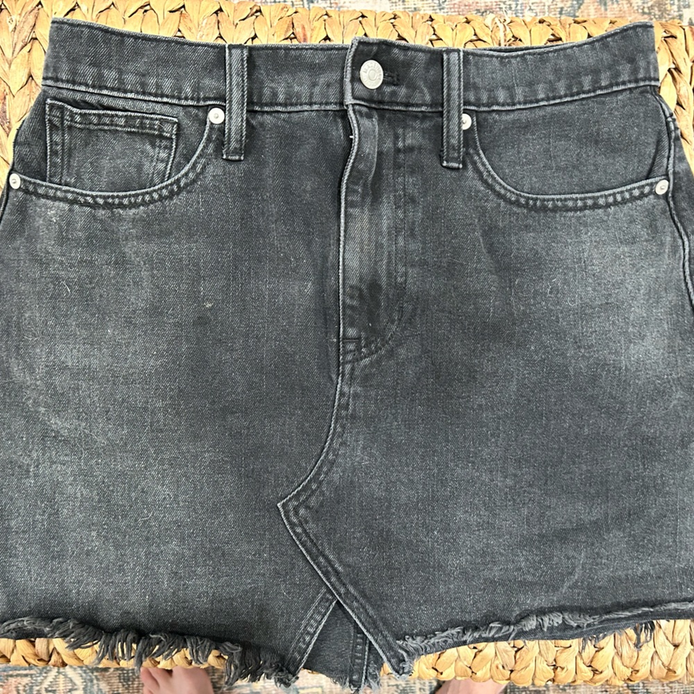 MADEWELL Rigid Denim A-Line Mini Skirt in Lunar Wash: Fluffy Hem Edition - Picture 3 of 5